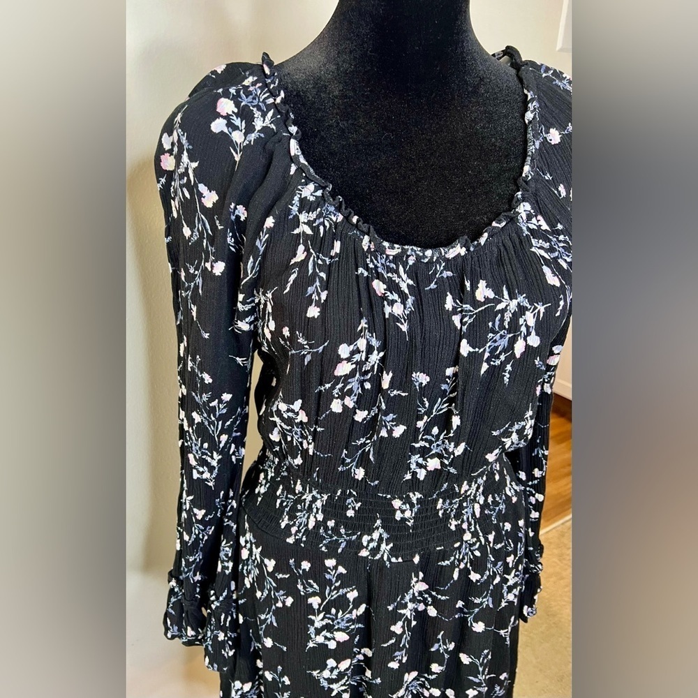 American Rag black floral long sleeve peasant dress. Lined, lightweight. Small - Picture 10 of 11